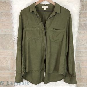 ⬇️$25 Anthro Cloth & Stone Green Chambray Top